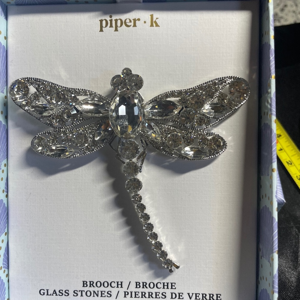 NIB piper- k brooch